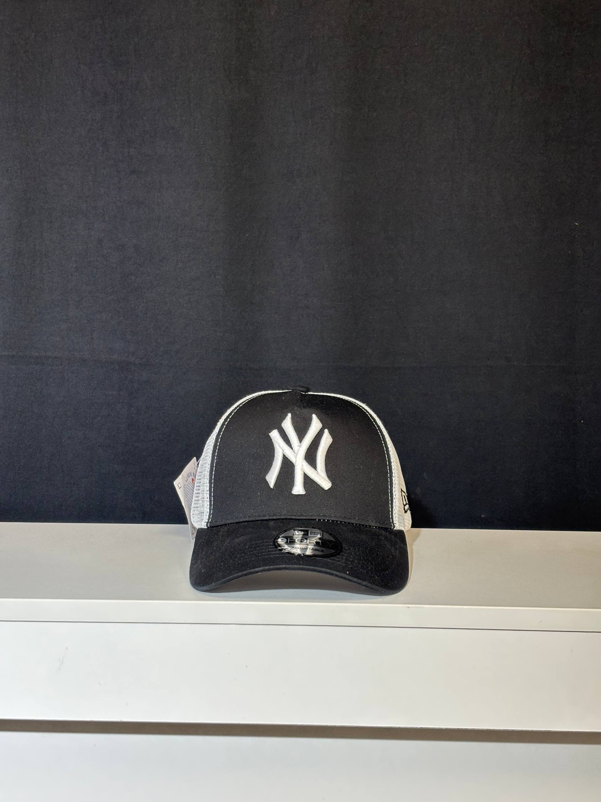New Era NY Yankees Trucker